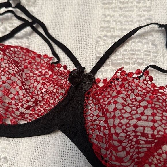 ASOS Bralette Red and Black Lace - Picture 5 of 6